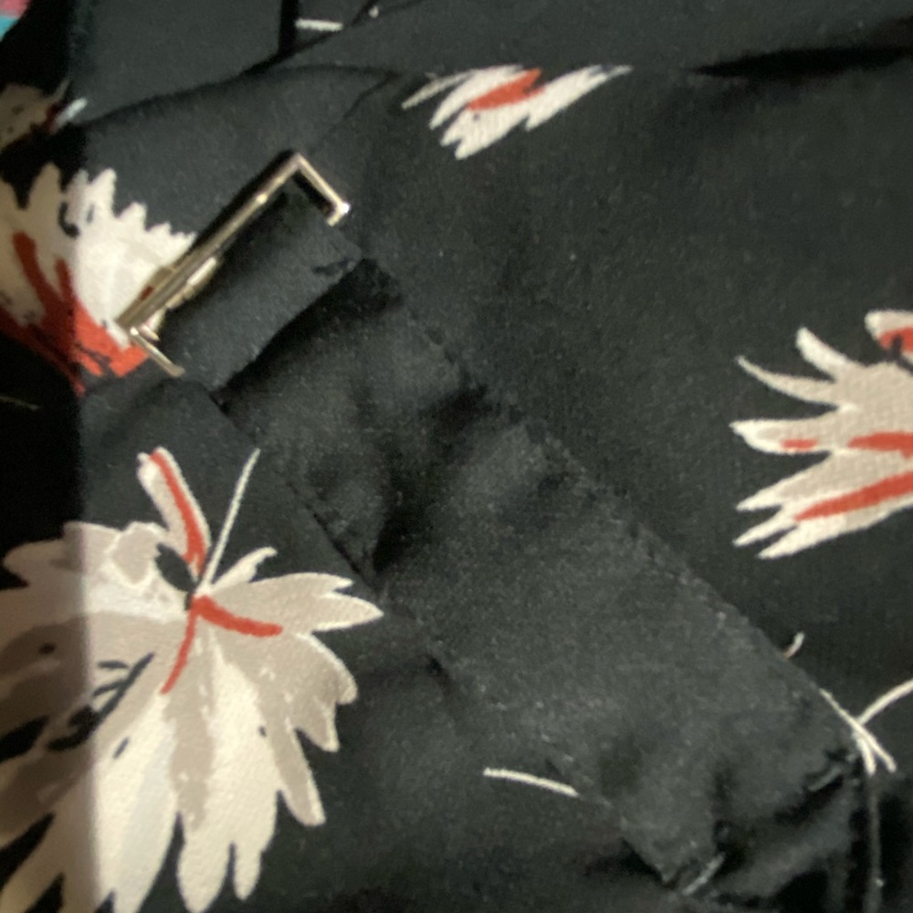 Dynamite Black and Floral Dress Sz XS Petite - Picture 5 of 6